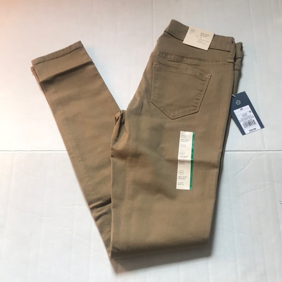 Universal Thread Denim - NWT Universal Thread size 00 mid rise tan skinny jeans